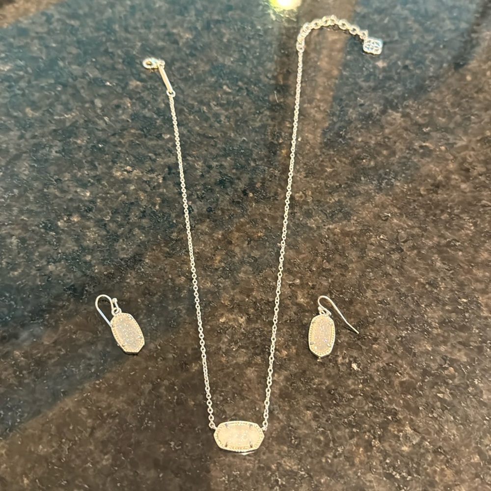 Kendra Scott Necklace with matching Earrings